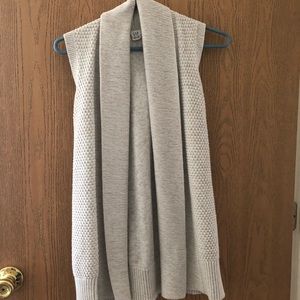 GAP sweater vest